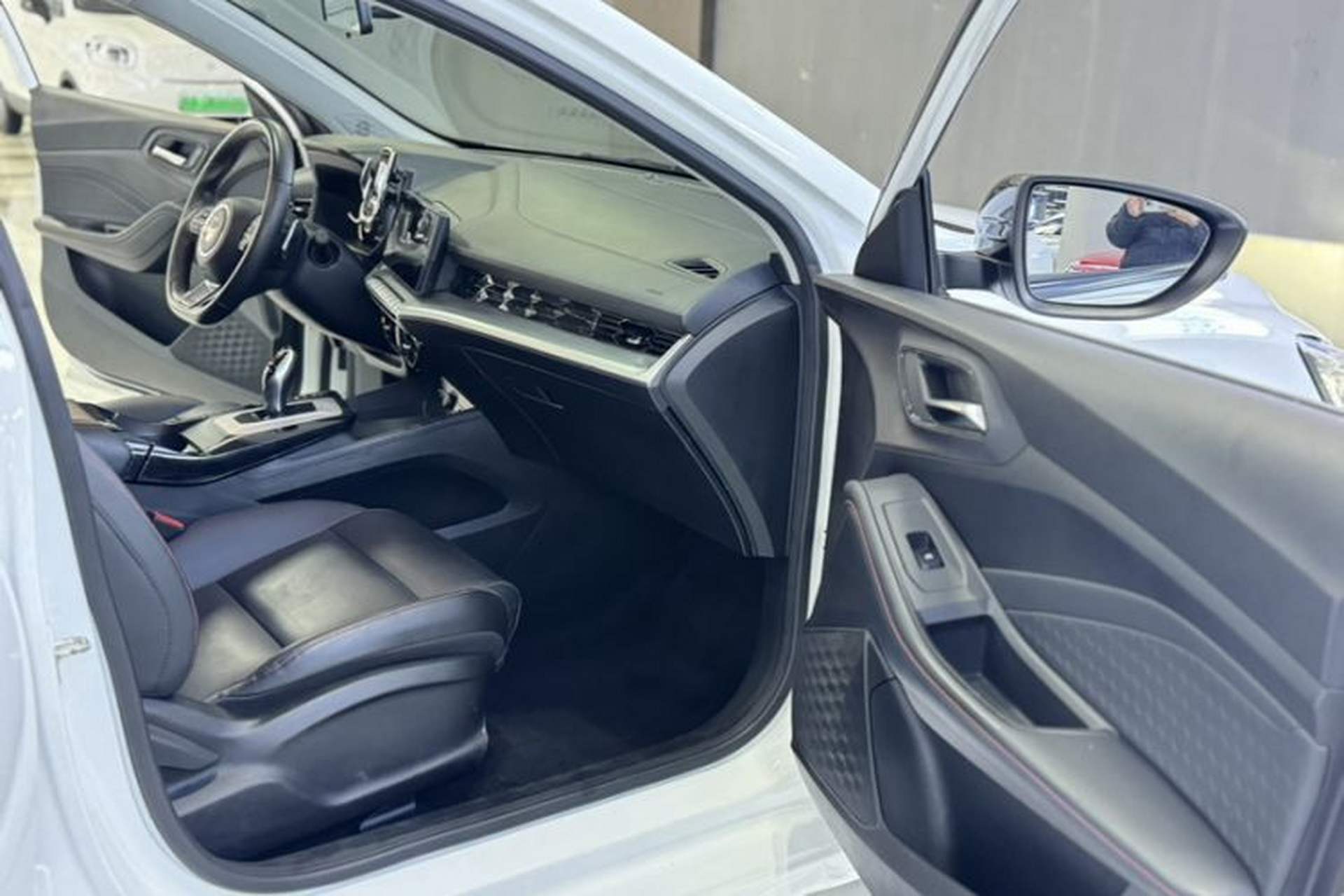 Used MG 5 2022 300TGI DCT Chao Yue Luxury Edition Interior 6