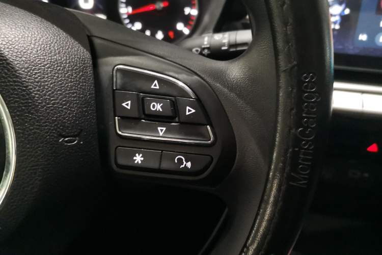 Used MG 5 2022 180 DVVT CVT Youth Style Edition Interior 8