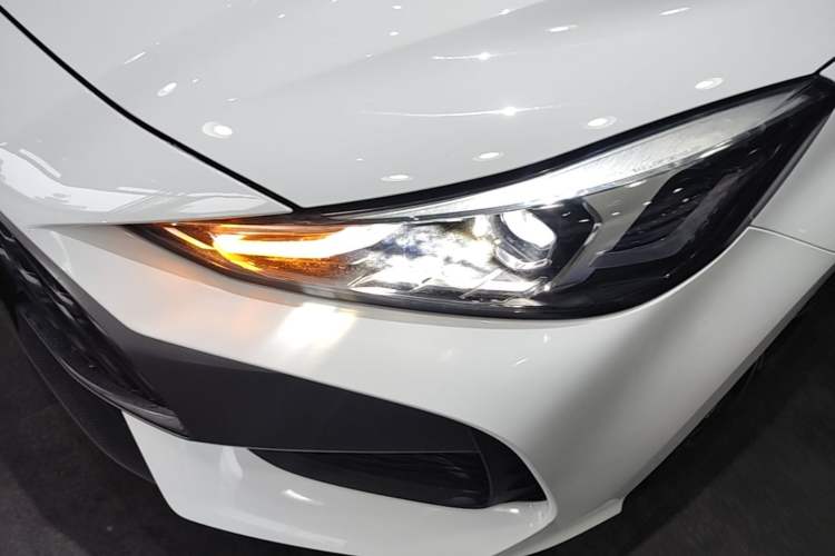 Used MG 5 2022 180 DVVT CVT Youth Luxury Edition Left Front Headlight