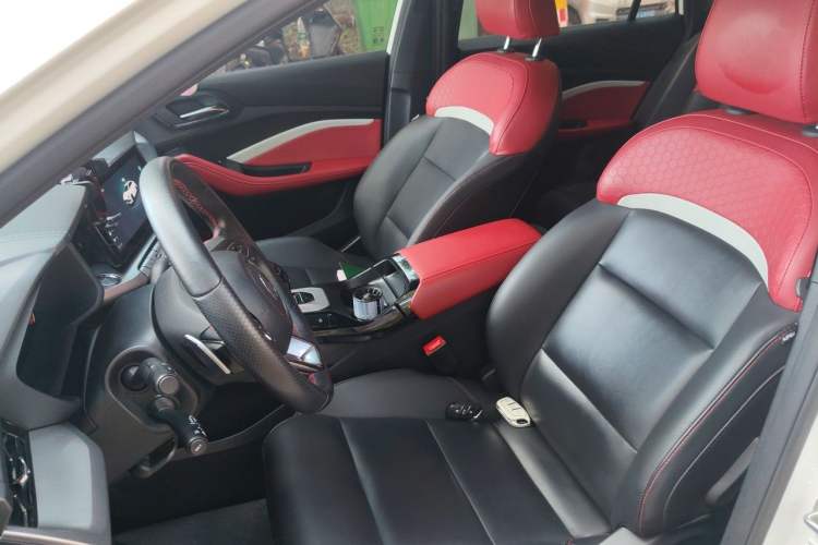 Used MG 5 2022 300TGI DCT Chao Yue Flagship Edition Left Front Seat