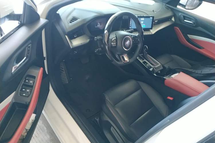 Used MG 5 2022 180 DVVT CVT Youth Luxury Edition Left Front Seat
