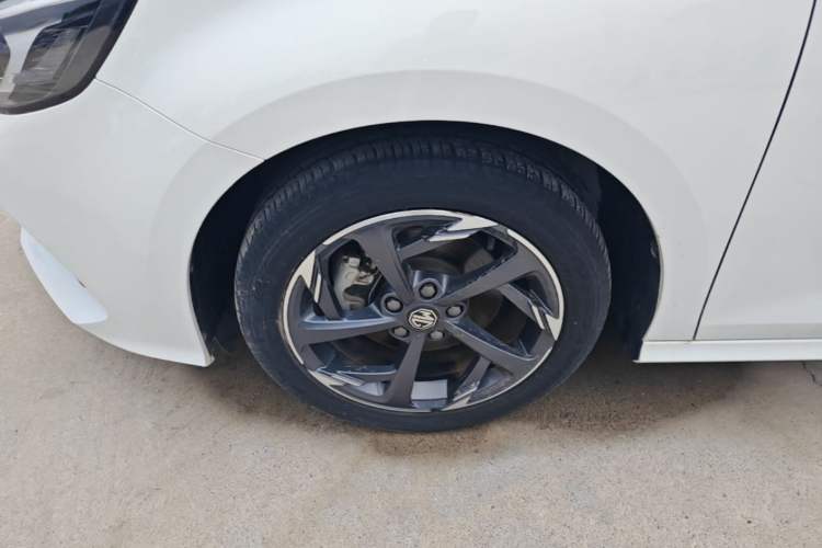 Used MG 5 2022 300TGI DCT Chao Yue Luxury Edition Left Front Wheel Hub