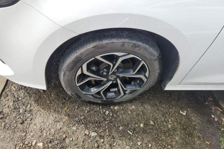 Used MG 5 2022 180 DVVT CVT Youth Luxury Edition Left Front Wheel Hub