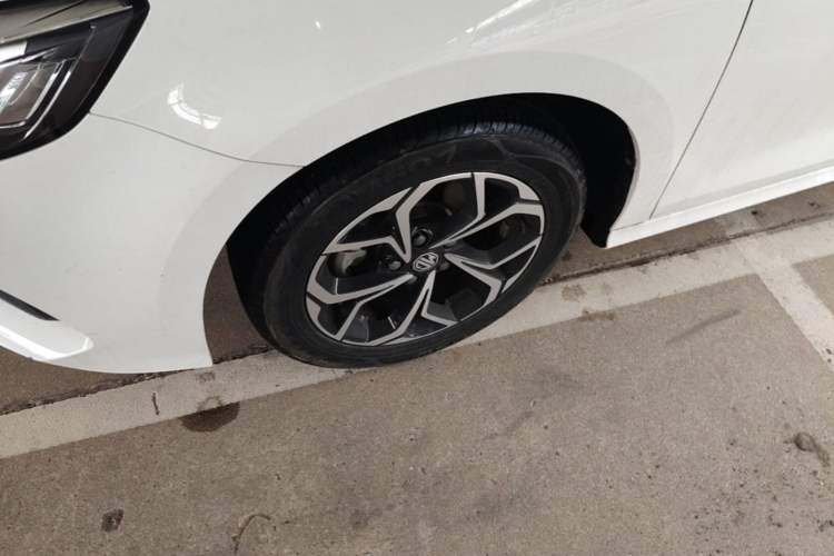Used MG 5 2022 180 DVVT CVT Youth Style Edition Left Front Wheel Hub