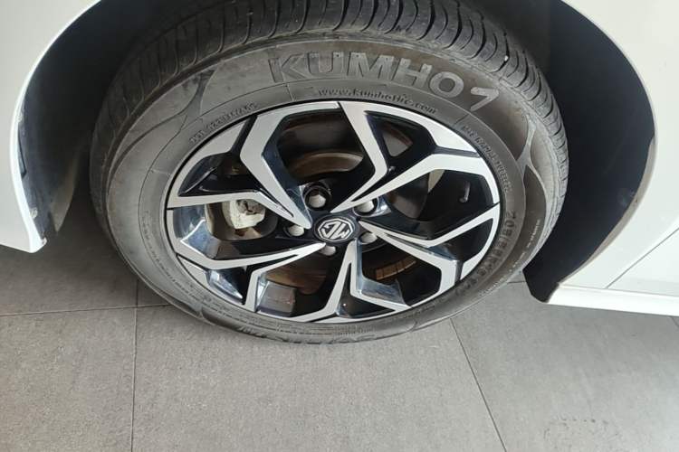 Used MG 5 2022 180 DVVT CVT Youth Luxury Edition Left Front Wheel Hub