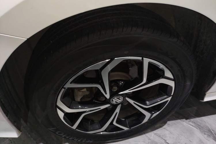 Used MG 5 2022 180 DVVT CVT Youth Style Edition Left Front Wheel Hub