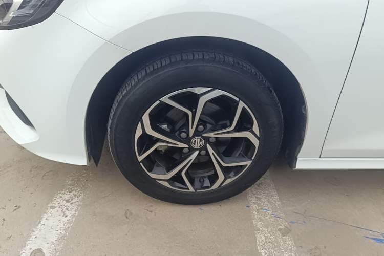 Used MG 5 2022 180 DVVT CVT Youth Luxury Edition Left Front Wheel Hub