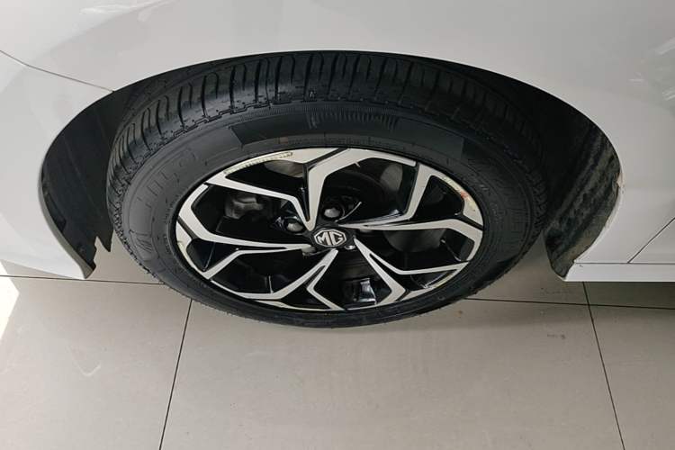 Used MG 5 2022 180 DVVT CVT Youth Luxury Edition Left Front Wheel Hub