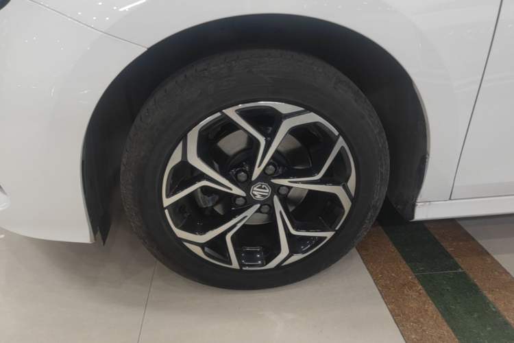 Used MG 5 2022 180 DVVT Manual Youth Luxury Edition Left Front Wheel Hub