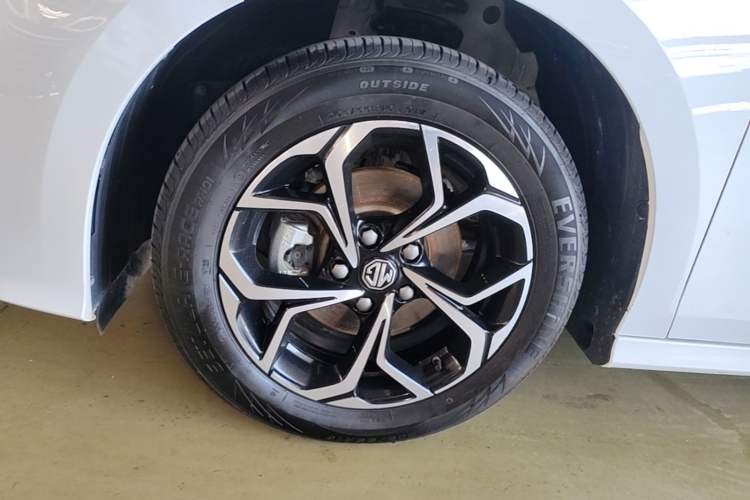 Used MG 5 2022 180 DVVT CVT Youth Luxury Edition Left Front Wheel Hub
