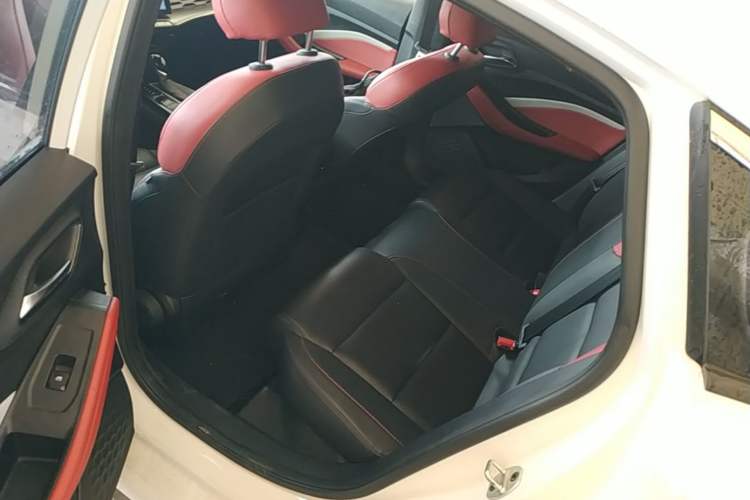 Used MG 5 2022 180 DVVT CVT Youth Luxury Edition Left Rear Seat