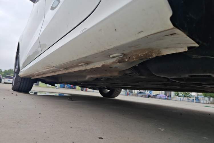 Used MG 5 2022 300TGI DCT Chao Yue Luxury Edition Left Side Sill
