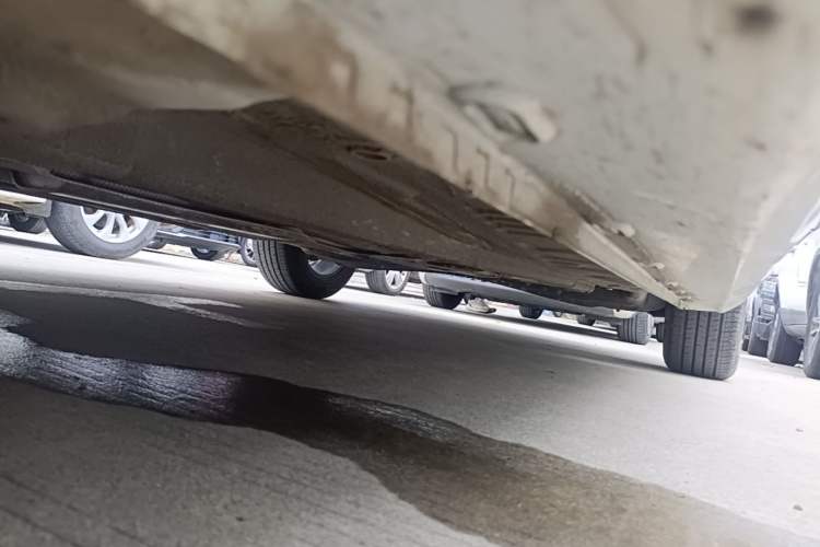 Used MG 5 2022 180 DVVT CVT Youth Luxury Edition Left Side Sill
