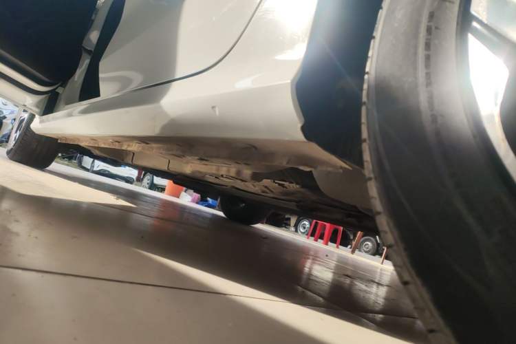 Used MG 5 2022 180 DVVT CVT Youth Style Edition Left Side Sill