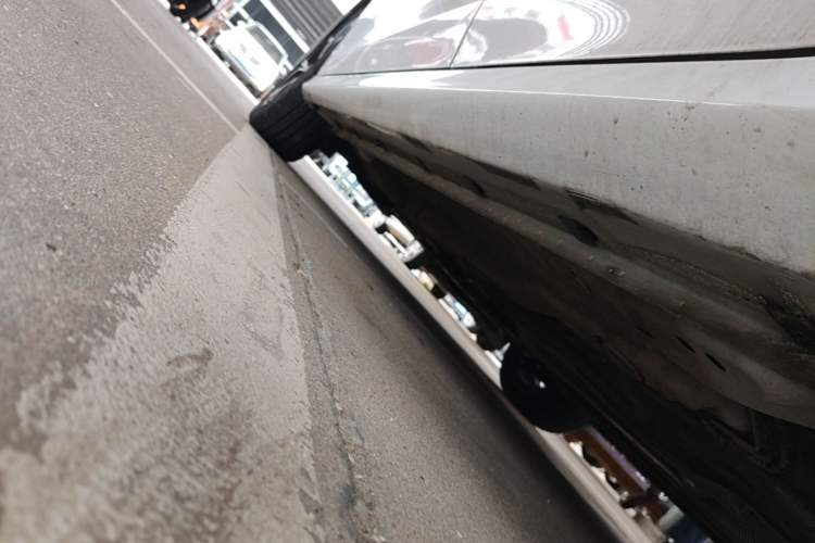 Used MG 5 2022 180 DVVT CVT Youth Style Edition Left Side Sill