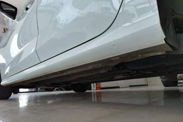 Used MG 5 2022 180 DVVT CVT Youth Style Edition Left Side Sill