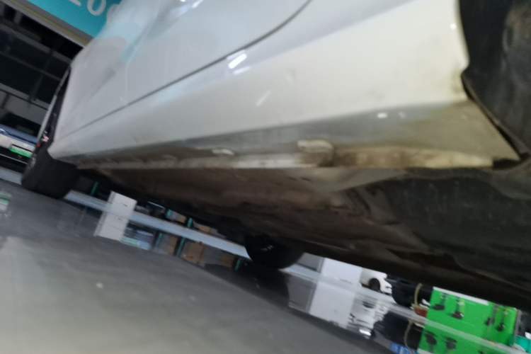 Used MG 5 2022 180 DVVT CVT Youth Luxury Edition Left Side Sill