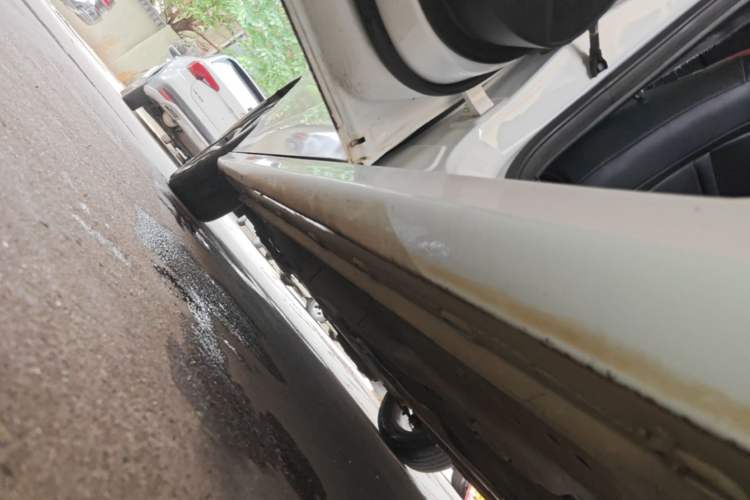 Used MG 5 2022 180 DVVT CVT Youth Luxury Edition Left Side Sill