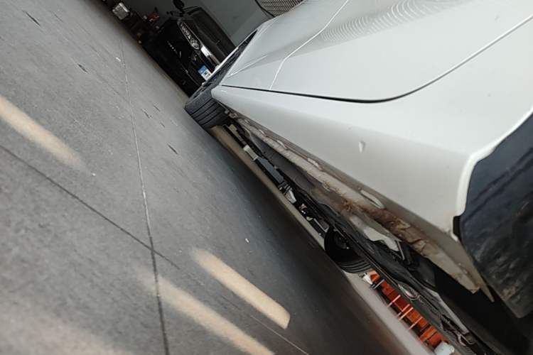 Used MG 5 2022 180 DVVT CVT Youth Luxury Edition Left Side Sill