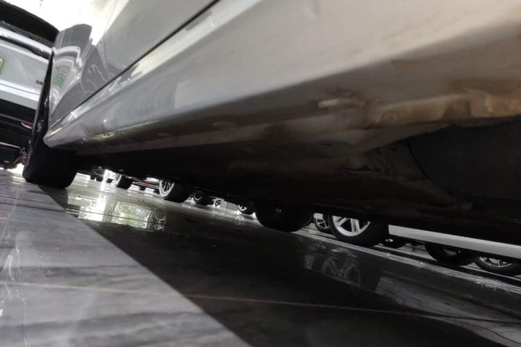 Used MG 5 2022 180 DVVT CVT Youth Style Edition Left Side Sill