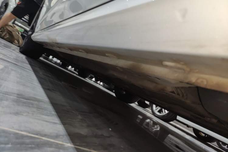 Used MG 5 2022 180 DVVT CVT Youth Style Edition Left Side Sill