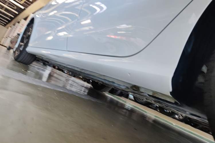 Used MG 5 2022 180 DVVT CVT Youth Luxury Edition Left Side Sill