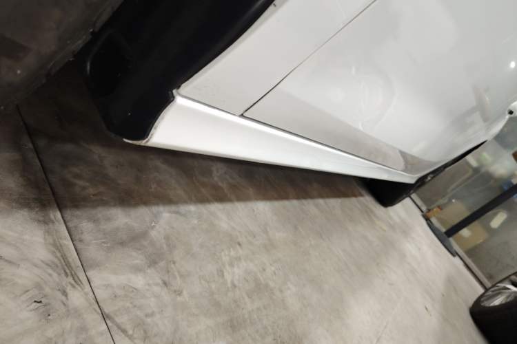 Used MG 5 2022 180 DVVT CVT Youth Luxury Edition Left Side Sill