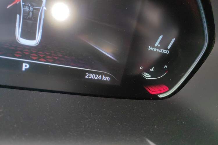 Used MG 5 2022 300TGI DCT Chao Yue Luxury Edition Odometer Close Up