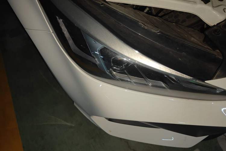 Used MG 5 2022 180 DVVT CVT Youth Luxury Edition Right Front Headlight