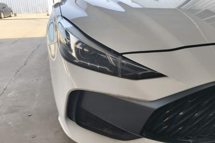 Used MG 5 2022 180 DVVT CVT Youth Luxury Edition Right Front Headlight