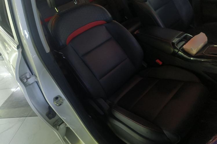 Used MG 5 2022 180 DVVT CVT Youth Luxury Edition Right Front Seat