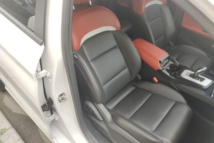 Used MG 5 2022 300TGI DCT Chao Yue Luxury Edition Right Front Seat