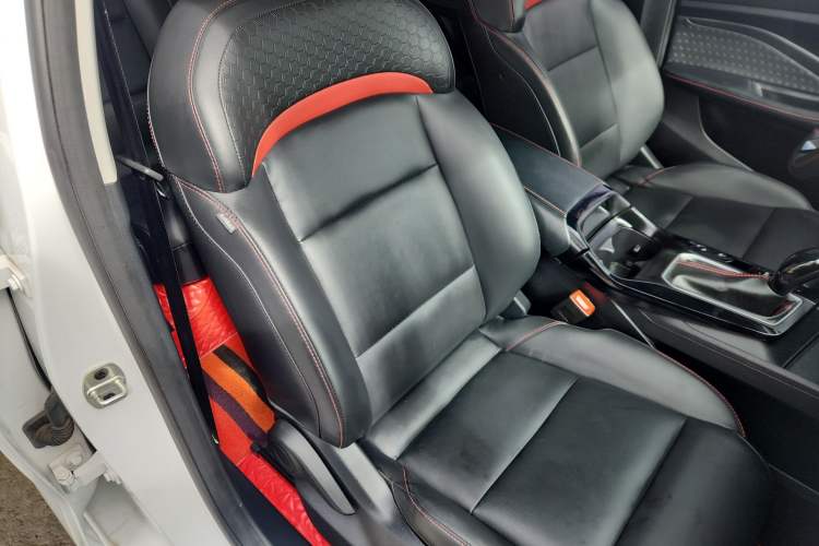 Used MG 5 2022 180 DVVT CVT Youth Luxury Edition Right Front Seat