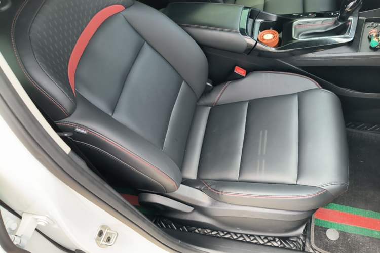 Used MG 5 2022 180 DVVT CVT Youth Style Edition Right Front Seat