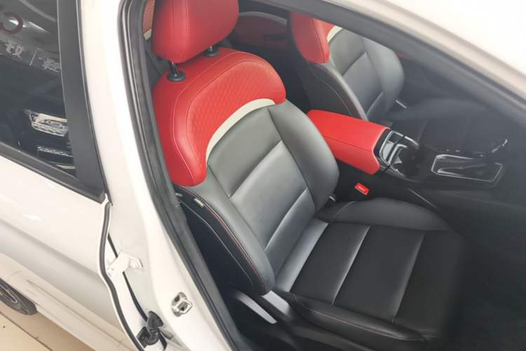 Used MG 5 2022 180 DVVT CVT Youth Flagship Edition Right Front Seat
