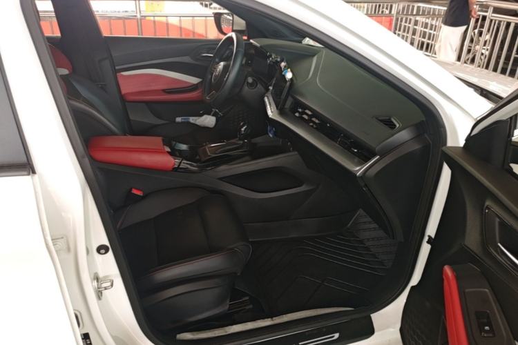 Used MG 5 2022 180 DVVT CVT Youth Luxury Edition Right Front Seat