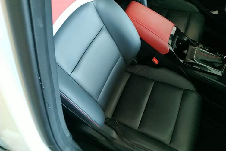 Used MG 5 2022 180 DVVT CVT Youth Luxury Edition Right Front Seat