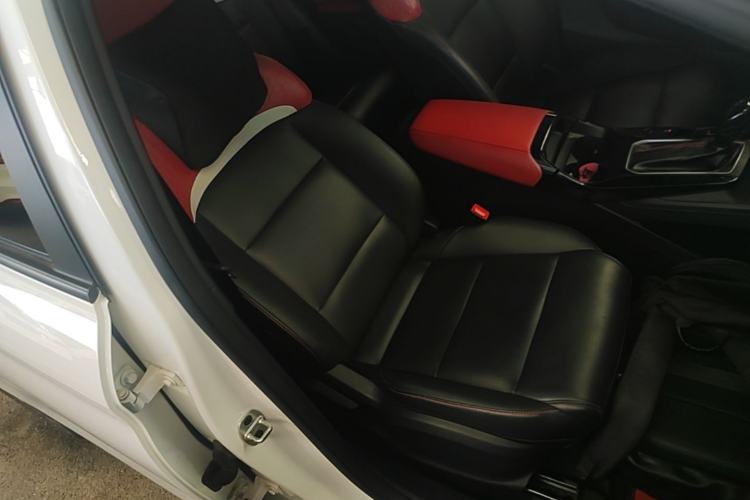 Used MG 5 2022 180 DVVT CVT Youth Luxury Edition Right Front Seat