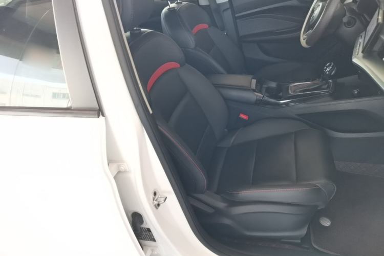 Used MG 5 2022 180 DVVT CVT Youth Luxury Edition Right Front Seat