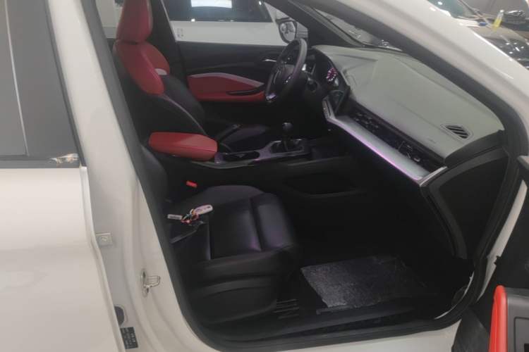 Used MG 5 2022 180 DVVT Manual Youth Luxury Edition Right Front Seat