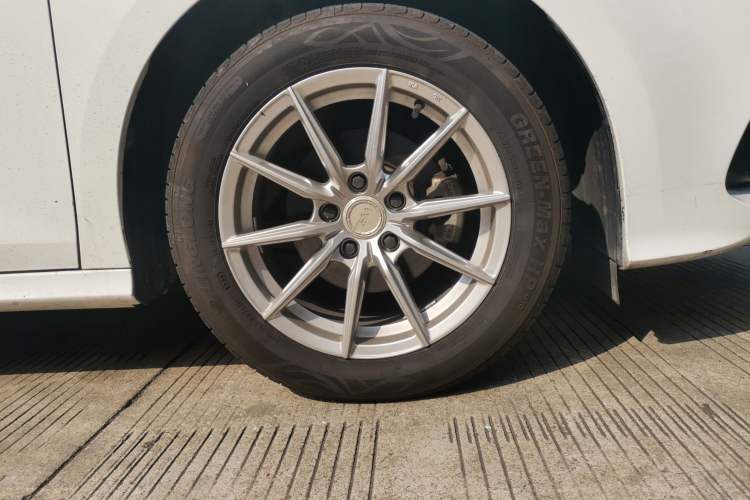 Used MG 5 2022 180 DVVT CVT Youth Flagship Edition Right Front Wheel Hub