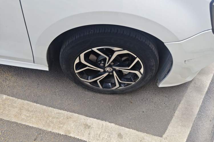 Used MG 5 2022 180 DVVT CVT Youth Luxury Edition Right Front Wheel Hub