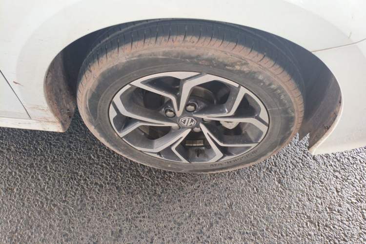 Used MG 5 2022 180 DVVT CVT Youth Luxury Edition Right Front Wheel Hub
