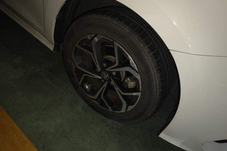 Used MG 5 2022 180 DVVT CVT Youth Luxury Edition Right Front Wheel Hub