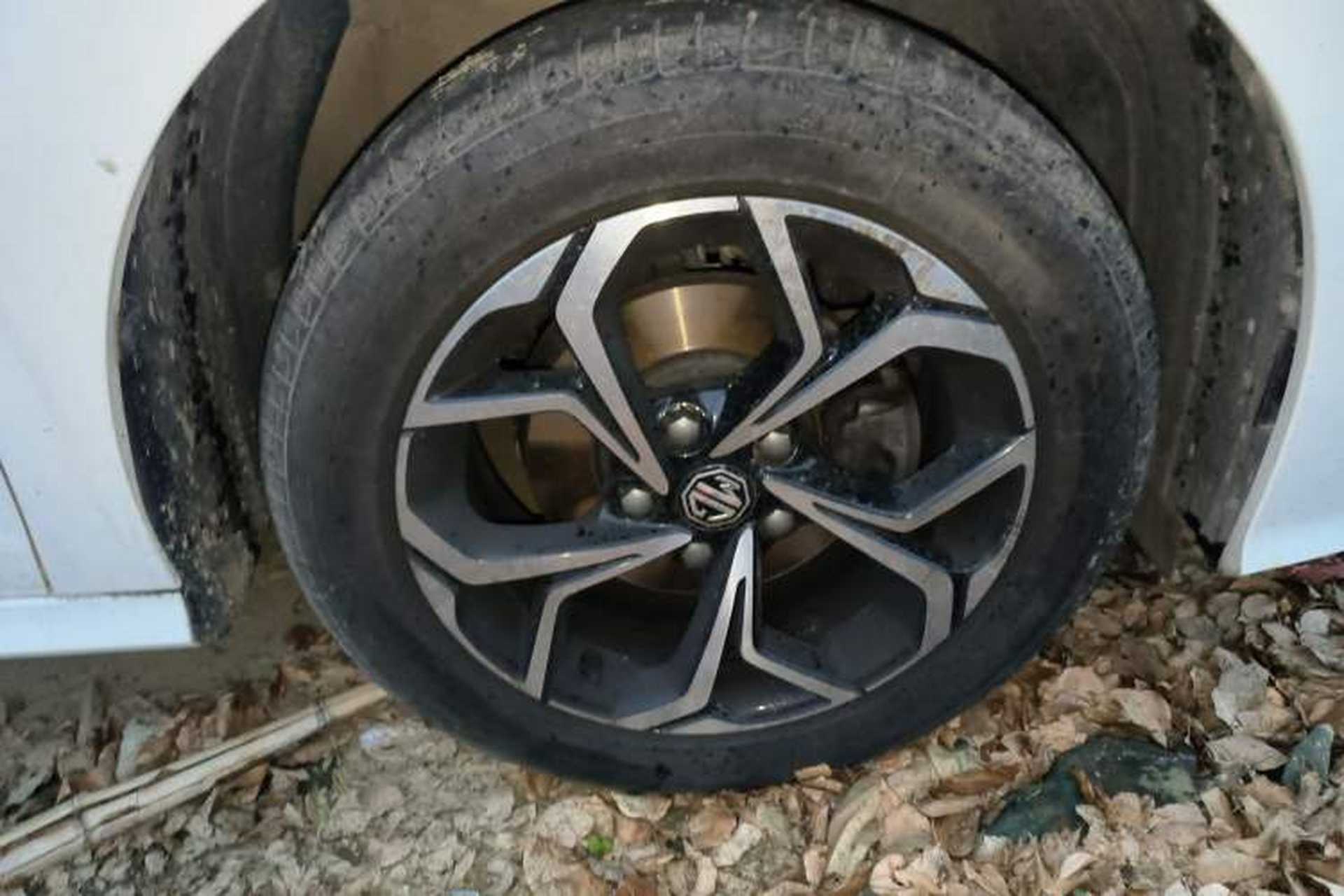 Used MG 5 2022 180 DVVT Manual Youth Luxury Edition Right Front Wheel Hub