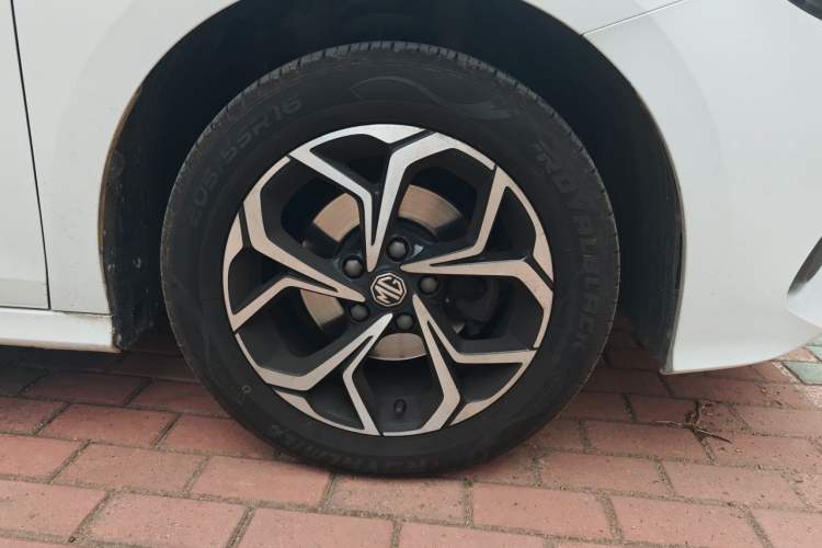 Used MG 5 2022 180 DVVT Manual Youth Style Edition Right Front Wheel Hub