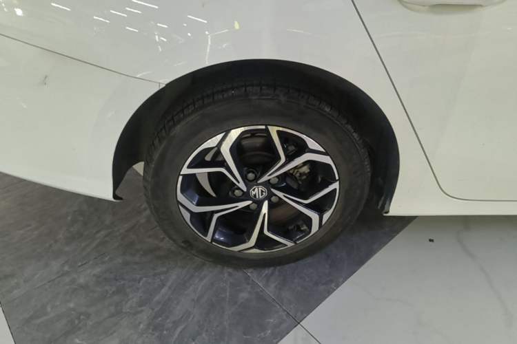 Used MG 5 2022 180 DVVT CVT Youth Luxury Edition Right Rear Wheel Hub