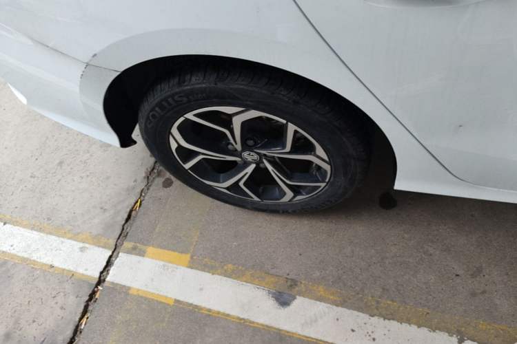 Used MG 5 2022 180 DVVT CVT Youth Style Edition Right Rear Wheel Hub