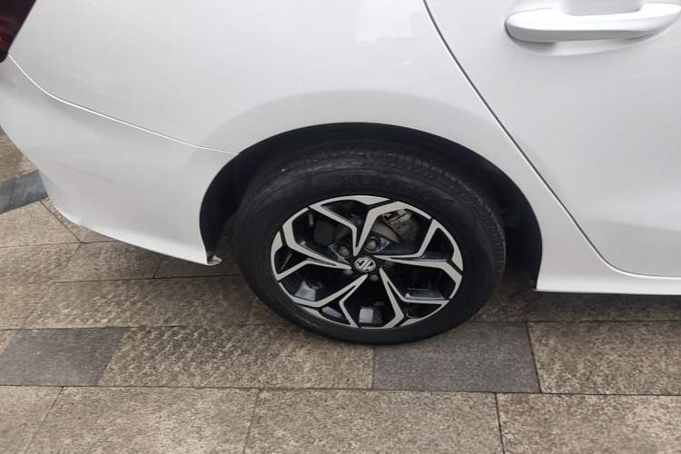 Used MG 5 2022 180 DVVT CVT Youth Luxury Edition Right Rear Wheel Hub