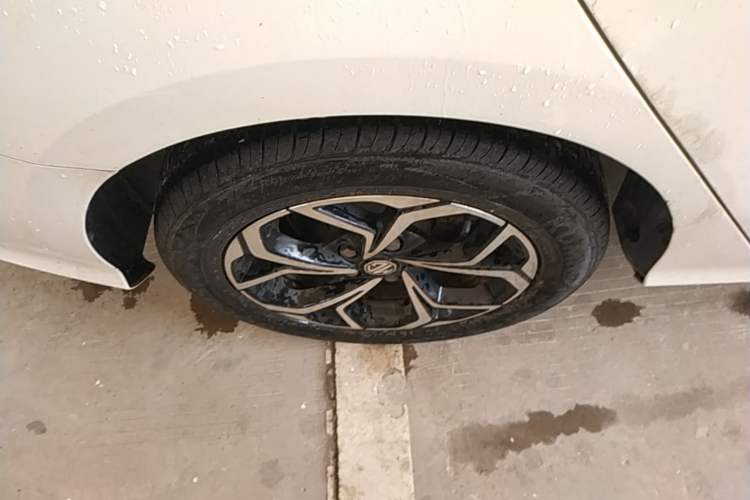 Used MG 5 2022 180 DVVT CVT Youth Luxury Edition Right Rear Wheel Hub